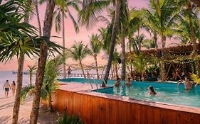Nomads Hotel&Beachclub